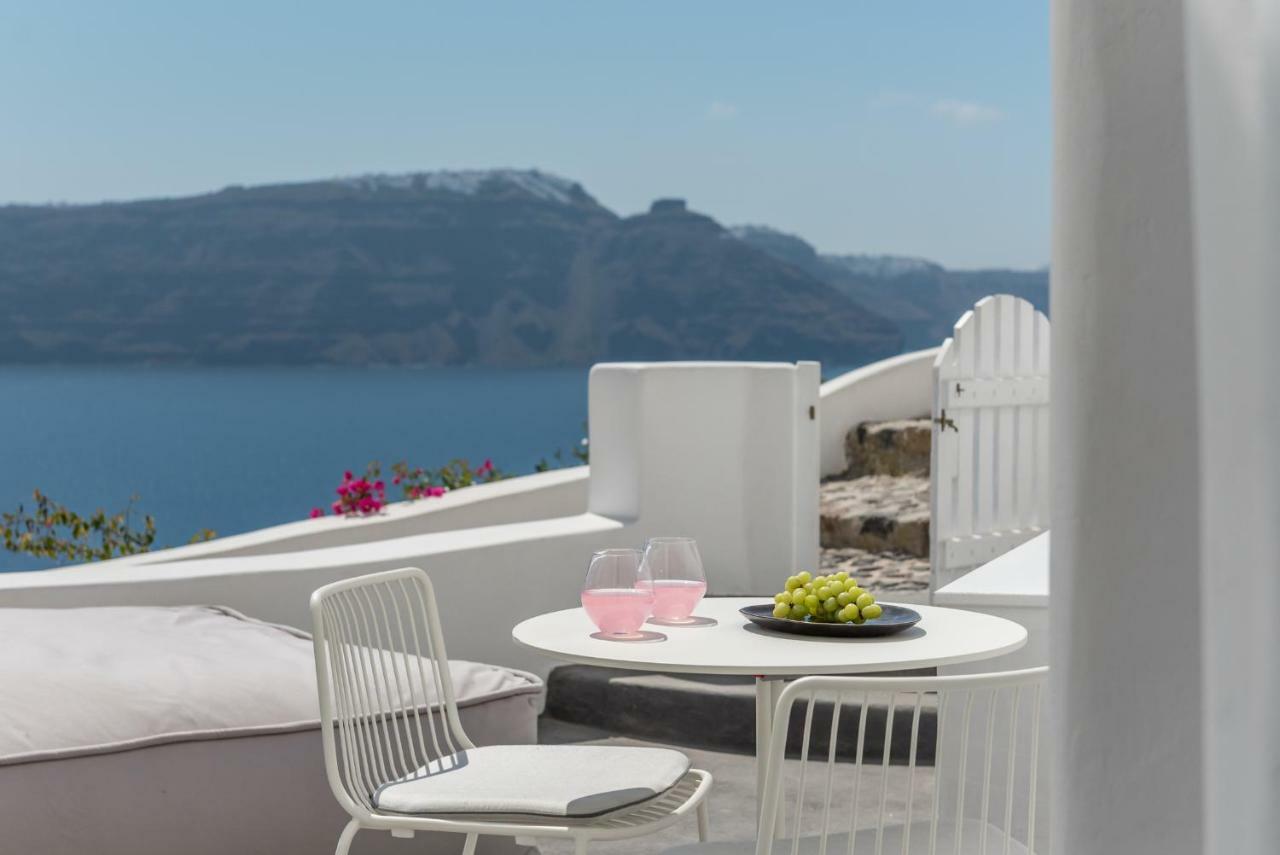 Chelidonia Luxury Suites Oia  Exterior photo